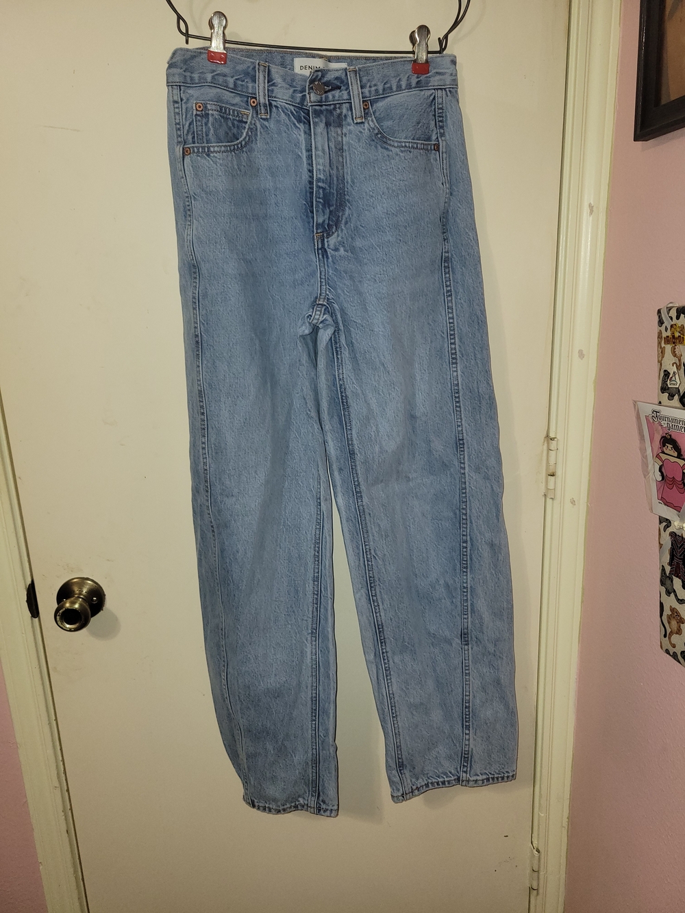 Denim Forum Boyfriend Jeans in Light Blue - Classic Relaxed Fit